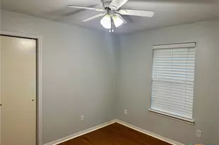 609 W Mlk Dr, San Marcos, TX 78666 - Photo 14