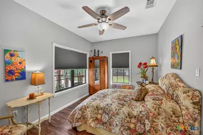 217 N Walnut Avenue, Luling, TX 78648 - Photo 18