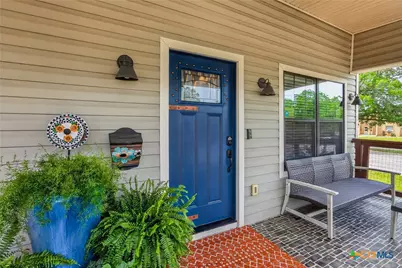 217 N Walnut Avenue, Luling, TX 78648 - Photo 4