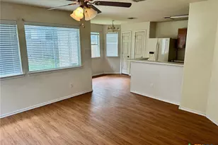 802 Sagewood Trail, San Marcos, TX 78666 - Photo 10
