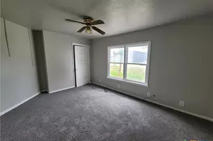 1108 S East St, Edna, TX 77957 - Photo 12