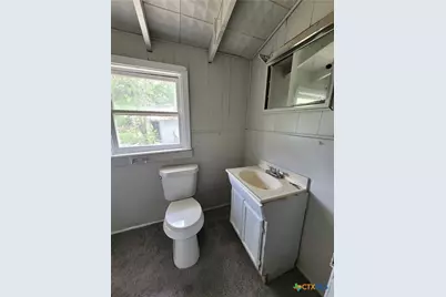 1108 S East Street, Edna, TX 77957 - Photo 14