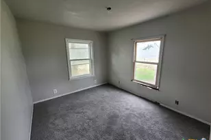 1108 S East St, Edna, TX 77957 - Photo 10