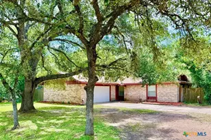 385 Live Oak Dr, Inez, TX 77968 - Photo 2