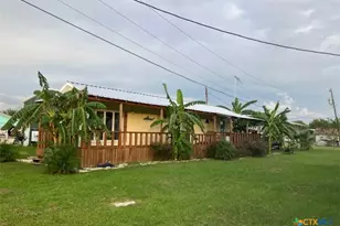 804 W Madison Ave, Port O'Connor, TX 77982 - Photo 6
