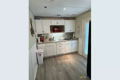 804 W Madison Avenue, Port O'Connor, TX 77982 - Photo 4