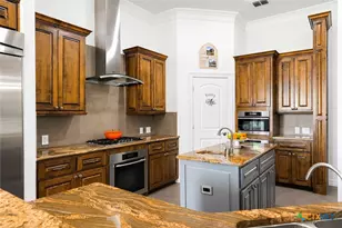 8211 Wild Wind Park, Garden Ridge, TX 78266 - Photo 10