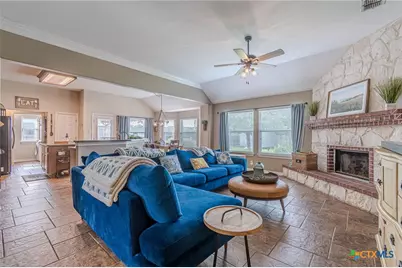1021 Loma Verde Drive, New Braunfels, TX 78130 - Photo 8