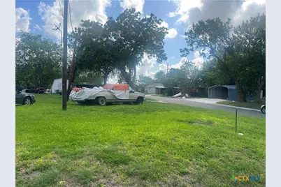 716 S Virginia Street, Port Lavaca, TX 77979 - Photo 2