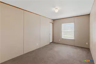 646 Old Colony Rd, Seguin, TX 78155 - Photo 8