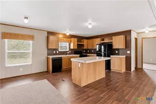 646 Old Colony Rd, Seguin, TX 78155 - Photo 6