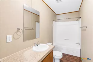 646 Old Colony Rd, Seguin, TX 78155 - Photo 10
