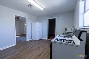 2304 Thrasher Ln, Austin, TX 78741 - Photo 14