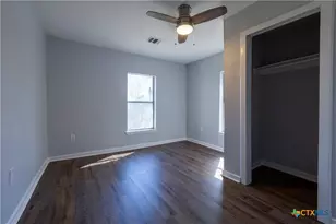 2304 Thrasher Ln, Austin, TX 78741 - Photo 16