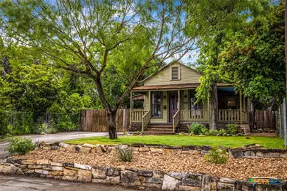 529 W Bridge Street, New Braunfels, TX 78130 - Photo 1