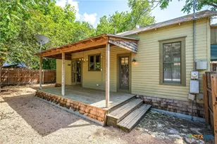 529 W Bridge St, New Braunfels, TX 78130 - Photo 30