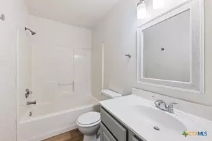 527 Roosevelt Dr, Seguin, TX 78155 - Photo 18