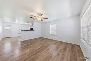 527 Roosevelt Dr, Seguin, TX 78155 - Photo 6