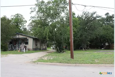825 N Commerce Street, Lockhart, TX 78644 - Photo 6