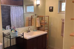 121 Butler Ln, Martindale, TX 78655 - Photo 8