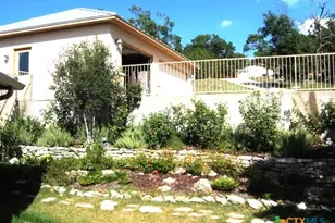 2552 Connie Dr, Canyon Lake, TX 78133 - Photo 2