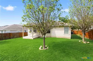 2423 Dimmitt Dr, New Braunfels, TX 78130 - Photo 4