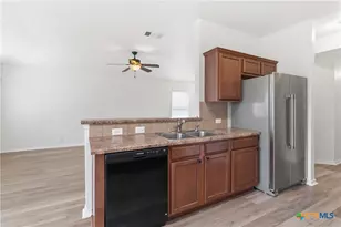 2423 Dimmitt Dr, New Braunfels, TX 78130 - Photo 12
