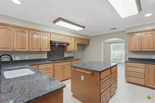225 Deer Slayer Dr, Seguin, TX 78155 - Photo 18