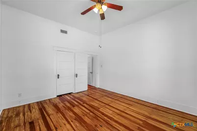 405 W Power Avenue, Victoria, TX 77901 - Photo 16