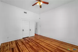 405 W Power Ave, Victoria, TX 77901 - Photo 16