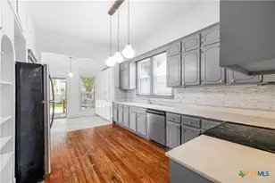 405 W Power Ave, Victoria, TX 77901 - Photo 8