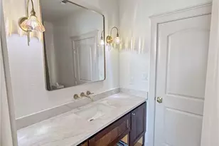 92 Landyns Path, Port Lavaca, TX 77979 - Photo 14