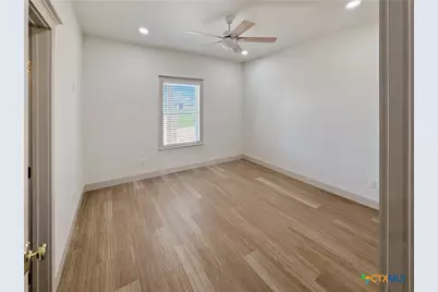 92 Landyns Path, Port Lavaca, TX 77979 - Photo 12