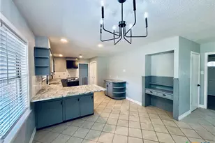 409 Yupon Ave, Victoria, TX 77901 - Photo 2