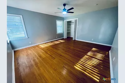 409 Yupon Avenue, Victoria, TX 77901 - Photo 12