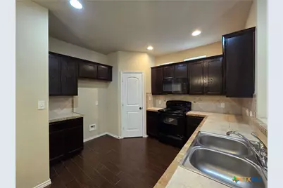 1141 Brown Rock Drive, New Braunfels, TX 78130 - Photo 4