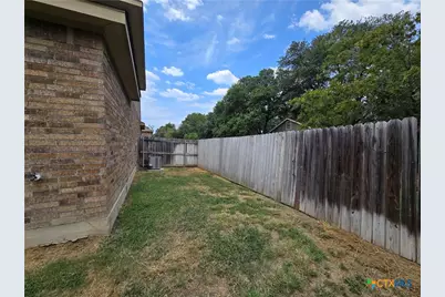 1141 Brown Rock Drive, New Braunfels, TX 78130 - Photo 24