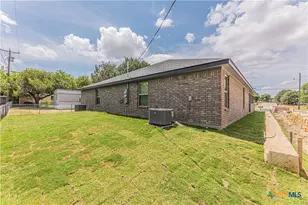 423 E Beeline Ln Ln, Harker Heights, TX 76548 - Photo 6
