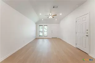 423 E Beeline Ln Ln, Harker Heights, TX 76548 - Photo 10