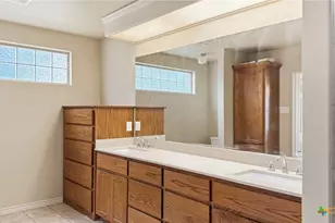 700 Park St, Gatesville, TX 76528 - Photo 32