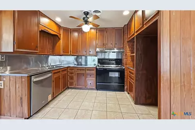 700 Park Street, Gatesville, TX 76528 - Photo 14