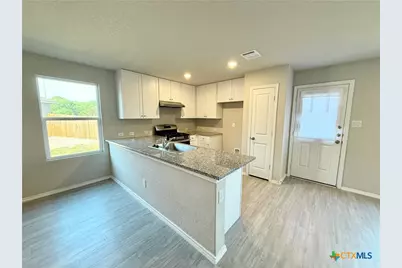 570 Blue Stem Road, New Braunfels, TX 78130 - Photo 6