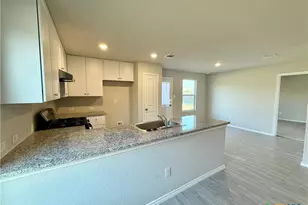 570 Blue Stem Rd, New Braunfels, TX 78130 - Photo 8