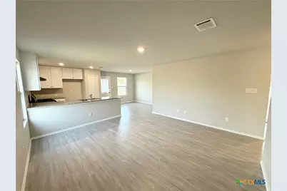 570 Blue Stem Road, New Braunfels, TX 78130 - Photo 10