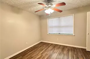 906 N LBJ Dr, San Marcos, TX 78666 - Photo 6