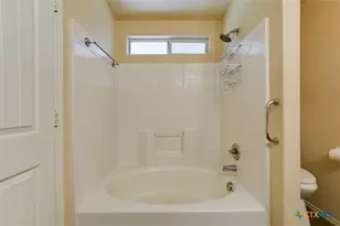 2415 Washington Dr, Belton, TX 76513 - Photo 18