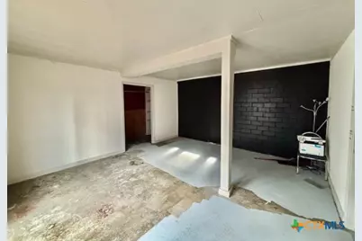 3304 Houston Highway, Victoria, TX 77901 - Photo 8