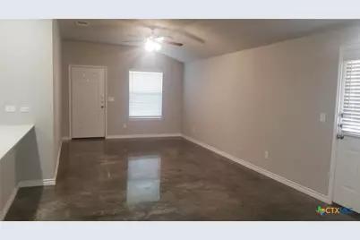 200 Lowes Boulevard #B, Killeen, TX 76542 - Photo 4