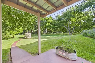 1238 Sleepy Hollow Ln, New Braunfels, TX 78130 - Photo 22
