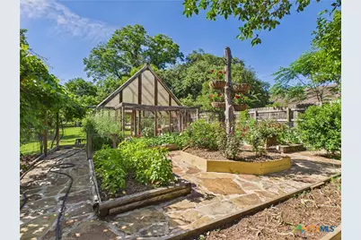 1238 Sleepy Hollow Lane, New Braunfels, TX 78130 - Photo 2